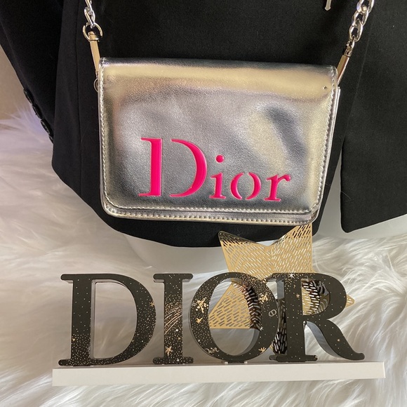 ❤️ Dior Small Cosmetic Bag With Chain ❤️ - Picture 7 of 15